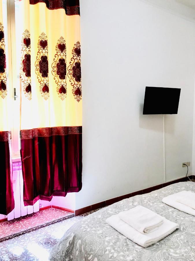 4 Bed Rooms Luxury Apartment Near Colosseum Rome Exterior photo