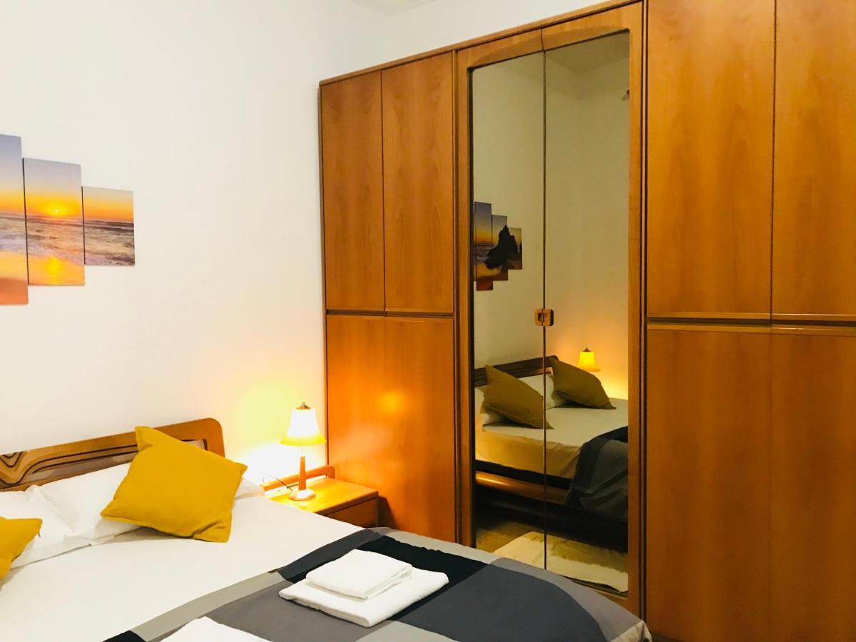 4 Bed Rooms Luxury Apartment Near Colosseum Rome Exterior photo